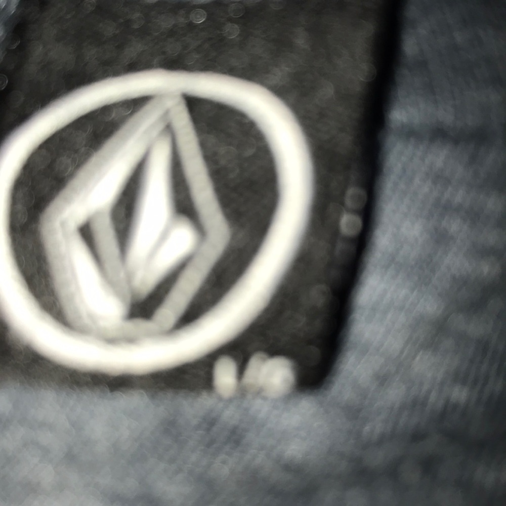 Shirts - Picture 2 of 7